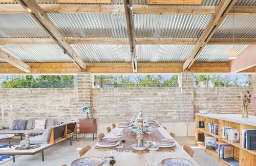 Cowes House | South Barns a spacious barn conversion near Cowes.