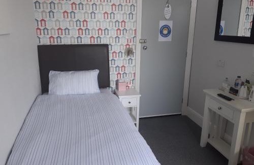 Lowestoft Bed & Breakfast | South Beach B & B