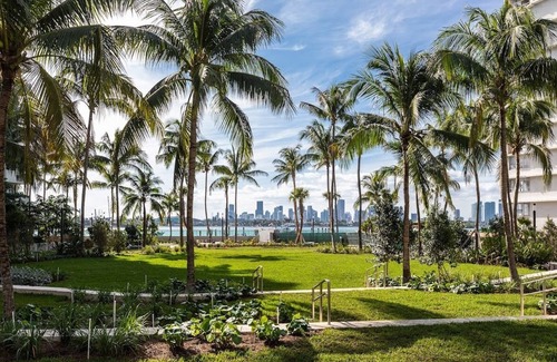 Miami Beach Condo | South Beach condo with Breathtaking Views and Stunning Amenities