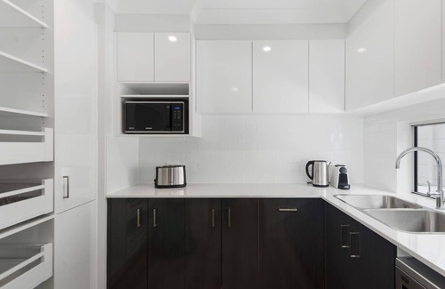 Shell Cove House | South Beach Escape Sensational Shell Cove Living