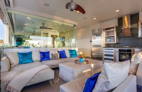 South Mission Beach Condo | South Beach | Oceanfront 5BR in Mission Beach