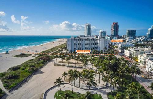South Pointe Apartment | South Beach South of Fifth 1 Bedroom Apartment Steps to Beach Sleeps 5 Pet Friendly