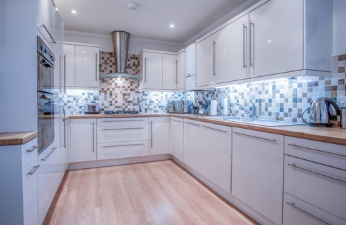Tenby Apartment | South Beach View - 2 Bedroom Duplex Apartment - Tenby