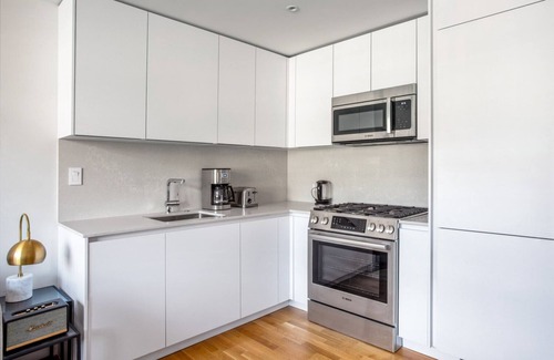 Telegraph Hill Apartment | South Boston 1BR w/W/D, steps from Carson & M St. Beach by Blueground