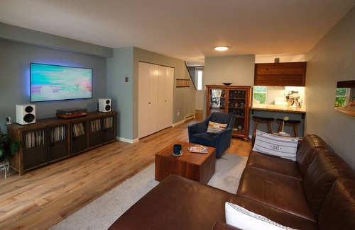 Martin Acres House | South Boulder townhome with wood burning stove, close to hiking trails.