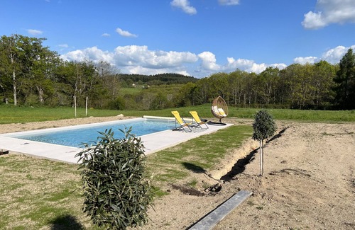 La Tagniere House | South Burgundy, swimming pool, sleeps 10 Nature, peace, views, culture