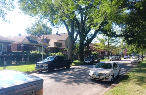 South Chicago Apartment | South Chicago Community Immersion in 2 Bedroom Apt