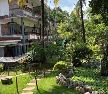 Varkala Resort | South cliff beach resort