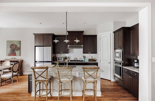 Travis Heights House | South Congress Craftsman (Luxury Living-Steps from SoCo)
