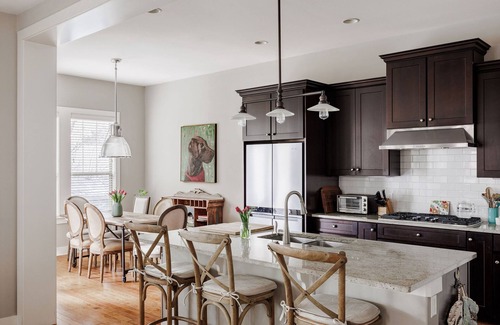 Travis Heights House | South Congress Craftsman (Luxury Living-Steps from SoCo)