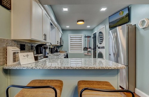 South Euclid Apartment | South Euclid Home 10 Minutes to Cleveland Clinic
