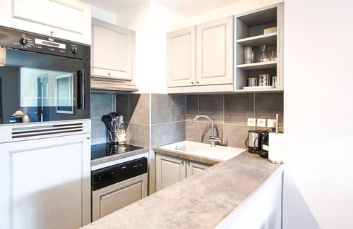 Flaine Apartment | South-facing newly renovated 2-bed apartment