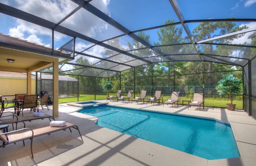 Calabria Villa | South Facing Pool/Spa, 8 Mins To Disney, 5 Beds Luxury/Spacious, Not overlooked
