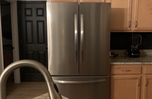 Four Corners House | South Facing, Private & Quiet: 6 miles to Disney!