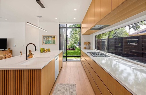 South Manchaca House | South First, Breweries, City Retreat - ATX Oasis