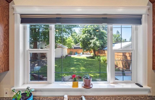 South Perry District House | South Hill Charmer| Perry District| BBQ |Firepit