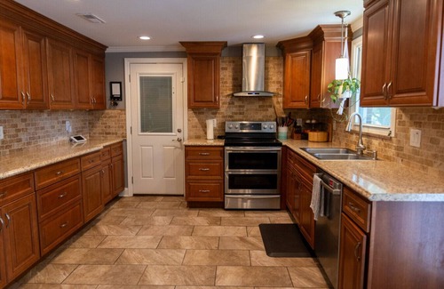 Knoxville Apartment | South Knox Spot | Grill, Outdoor Pool & Lounge!