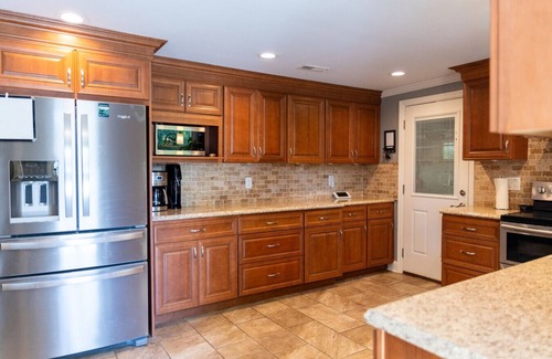 Knoxville Apartment | South Knox Spot | Grill, Outdoor Pool & Lounge!