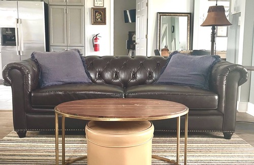 Lake Charles House | South Lake Charles Home - Feels Like Country!