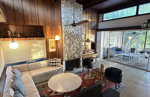 Ludlam House | South Miami Oasis with lake views! Short drive to beach!