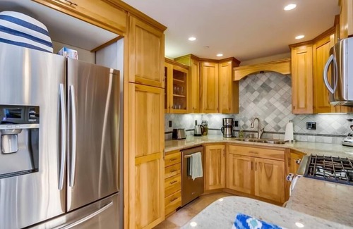 South Mission Beach House | South Mission Beach Retreat | 2BR Near the Shore