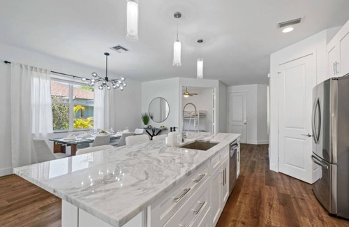 East Naples Apartment | South Naples Pool House