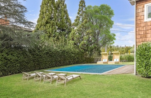Water Mill House | South of the highway, walking distance to town.