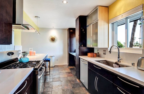 Canyon Corridor Condo | South Palm Springs beautifully designed mid century 1960 condo