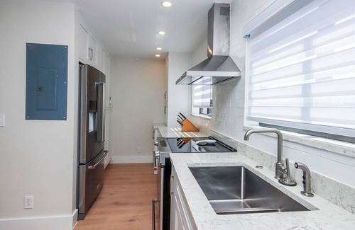 Captiva House | South Seas Beach Cottage 1408: Remodeled 2BR/2BA, Screened Lanai, Heated Pool.