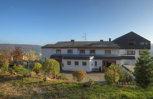 Bollendorf-Pont House | South side without balcony with panoramic view, max. 1 nights - Waldhotel Sonnenberg