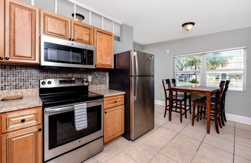 North Hyde Park House | South Tampa Retreat| Ideal Location | Pet Friendly