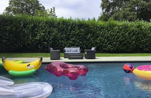 Village of Southampton House | Southampton Star Host, 2wk min. Msg 4 dtlsnFall, Wntr, US Open, and Summer 2026