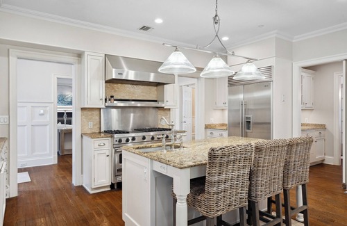 Village of Southampton House | Southampton Village Close To Ocean And Main Street