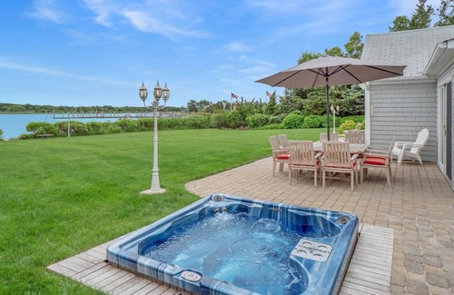Shinnecock Hills House | Southampton WaterFront Cottage with Dock & Heated Pool