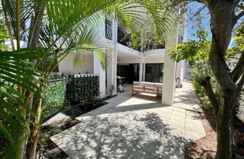 South Brisbane Apartment | Southbank Garden Apt 2Bed, 2Bath