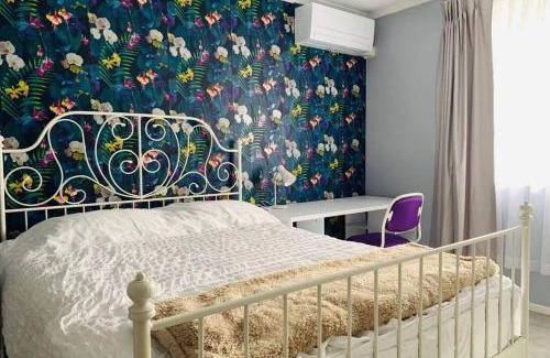 South Brisbane Apartment | Southbank Modern Luxe Apartment