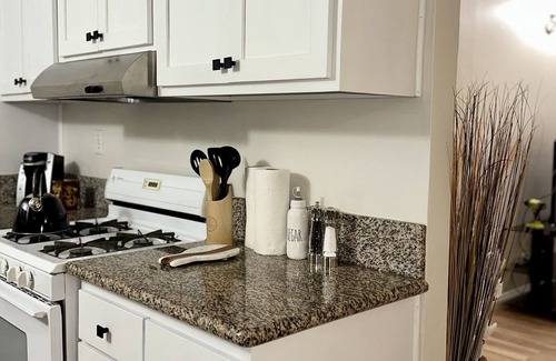 Gardena Apartment | SouthBAY Beaches/SoFi&ClippersStadium/LAX Amazing Apart