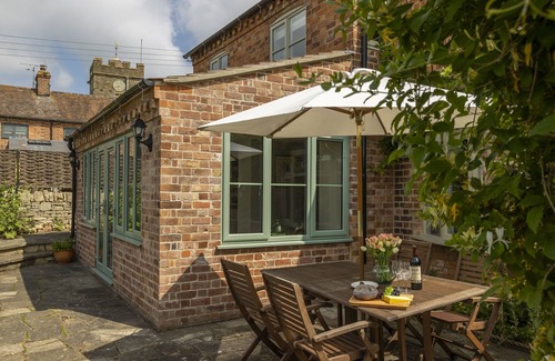 Bredons Norton Cottage | Southcroft Cottage is ideally located in the peaceful village of Bredon's Norton at the foot of Bred