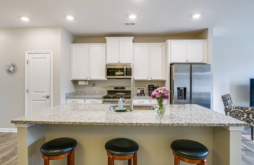 Conestee House | Southeast Greenville Townhome ~ 7 Mi to Downtown!