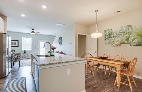 Conestee House | Southeast Greenville Townhome ~ 7 Mi to Downtown!