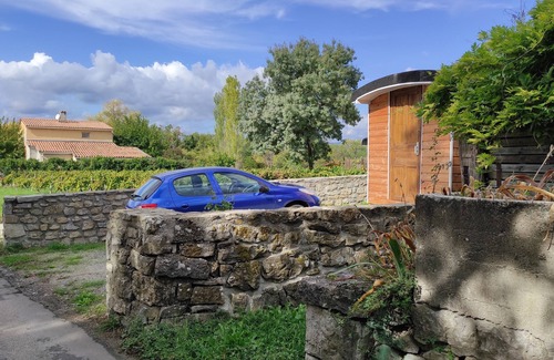 Brujas Apartment | Southern Ardèche Cevennes, studio at the inhabitant independent, typical and intimist.