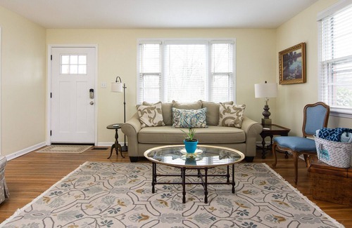 Franklin Cottage | Southern Charm Cottage DOWNTOWN/ Very Clean! Monthly rates also available