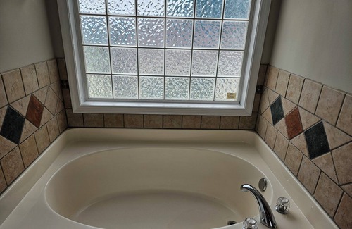 Birmingham House | Southern Charm Spacious 4-bedrooms 3 full baths Home in Lovely Birmingham, AL