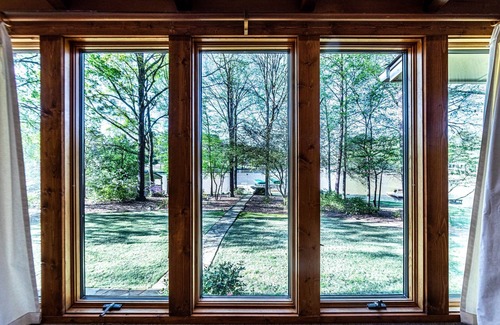 Lake Oconee House | Southern Comfort Pretty as a Peach