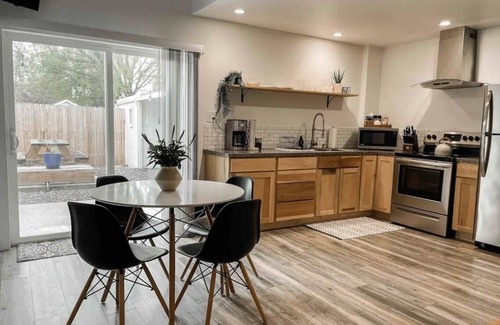 Medford Apartment | Southern Comfort -Modern Guest House with Private Hot Tub & Loft