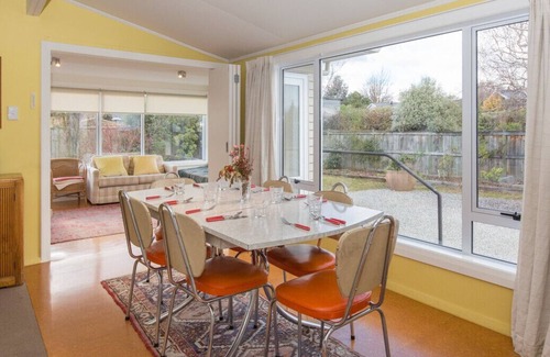 Wanaka Cottage | Southern Lakes Base - Wanaka Holiday Home