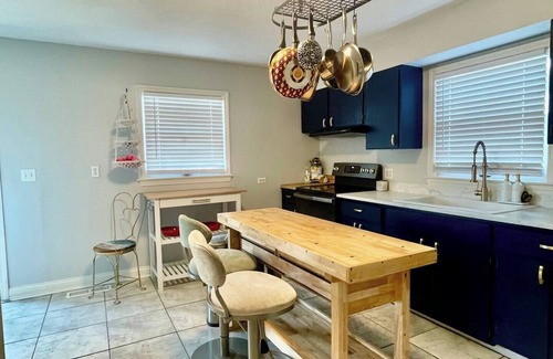 Wilder Park Apartment | Southern Parkway Retreat Near Attractions & Dining