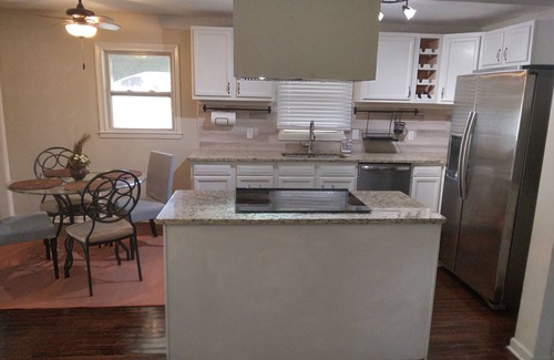 Conyers House | Southern Ranch with Private Parking and Fence.