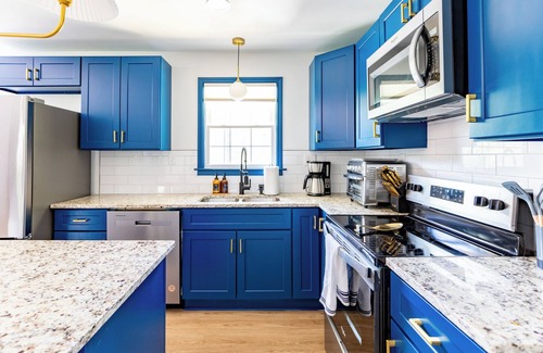Berea House | Southern Retreat Pool, Hot Tub & Games Near DT