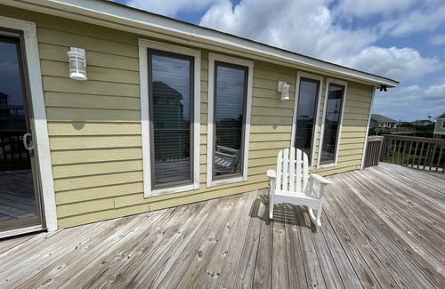 Hatteras Cottage | "Southern Star" is your family vacation destination on Hatteras Island!